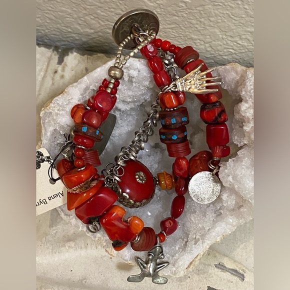 Coral Bracelet - Picture 8 of 9